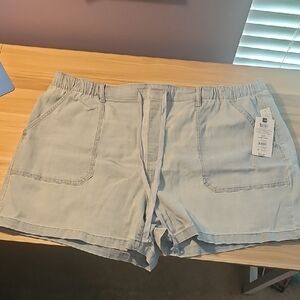 Terra & Sky Women's Light Blue Jean Shorts